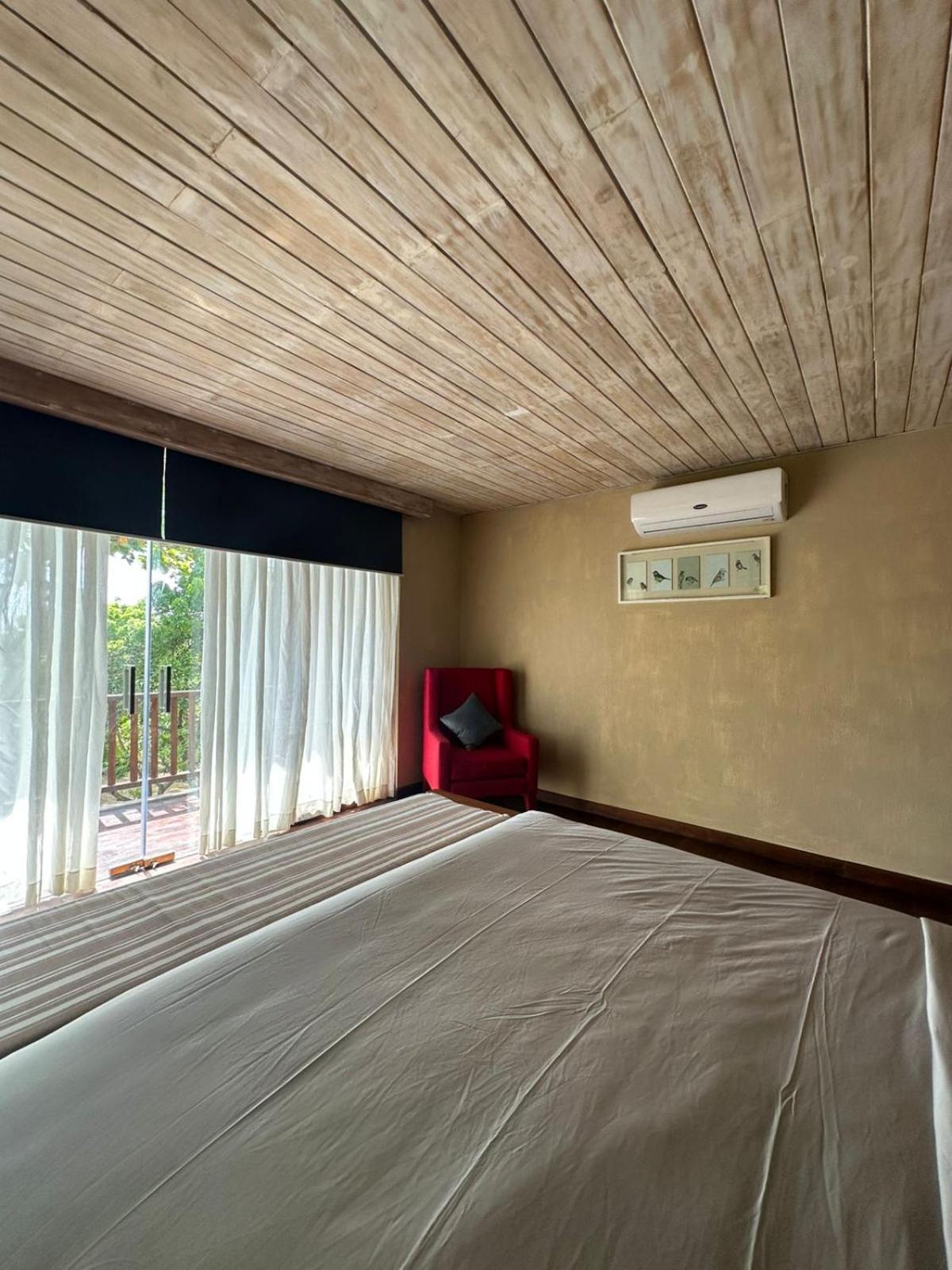 Nikara Luxury Beach House 티사마하라마 외부 사진