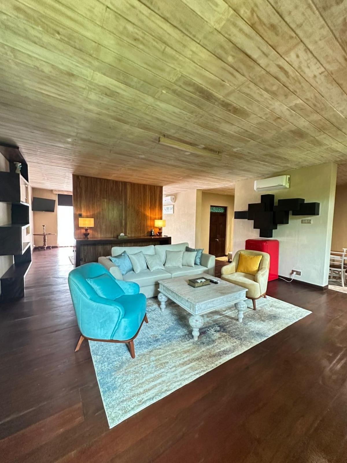 Nikara Luxury Beach House 티사마하라마 외부 사진