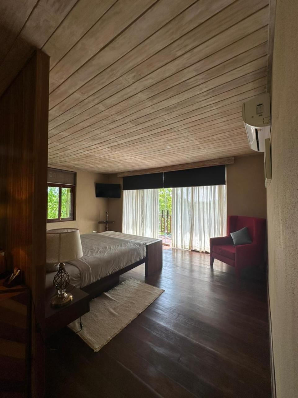 Nikara Luxury Beach House 티사마하라마 외부 사진