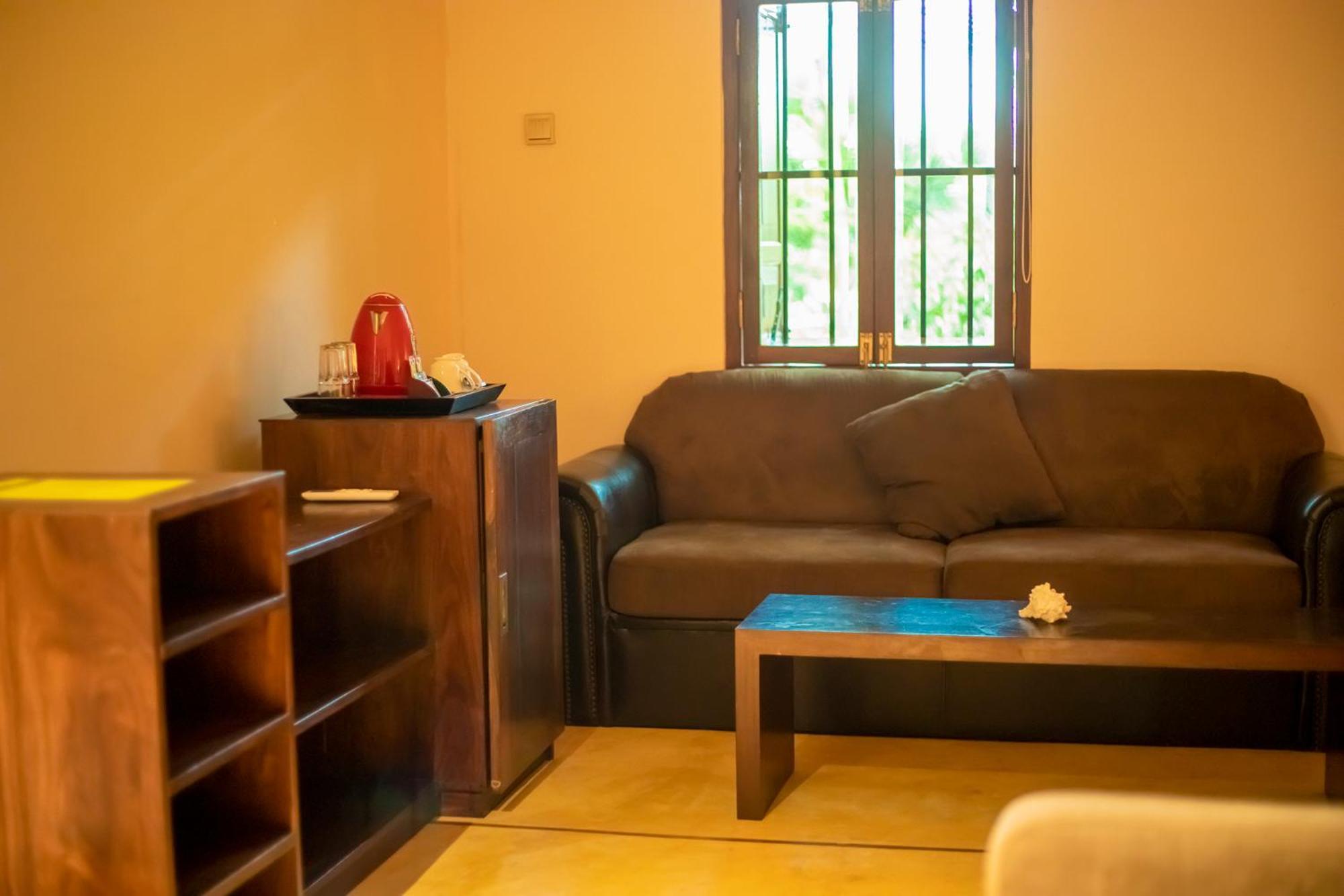 Nikara Luxury Beach House 티사마하라마 외부 사진