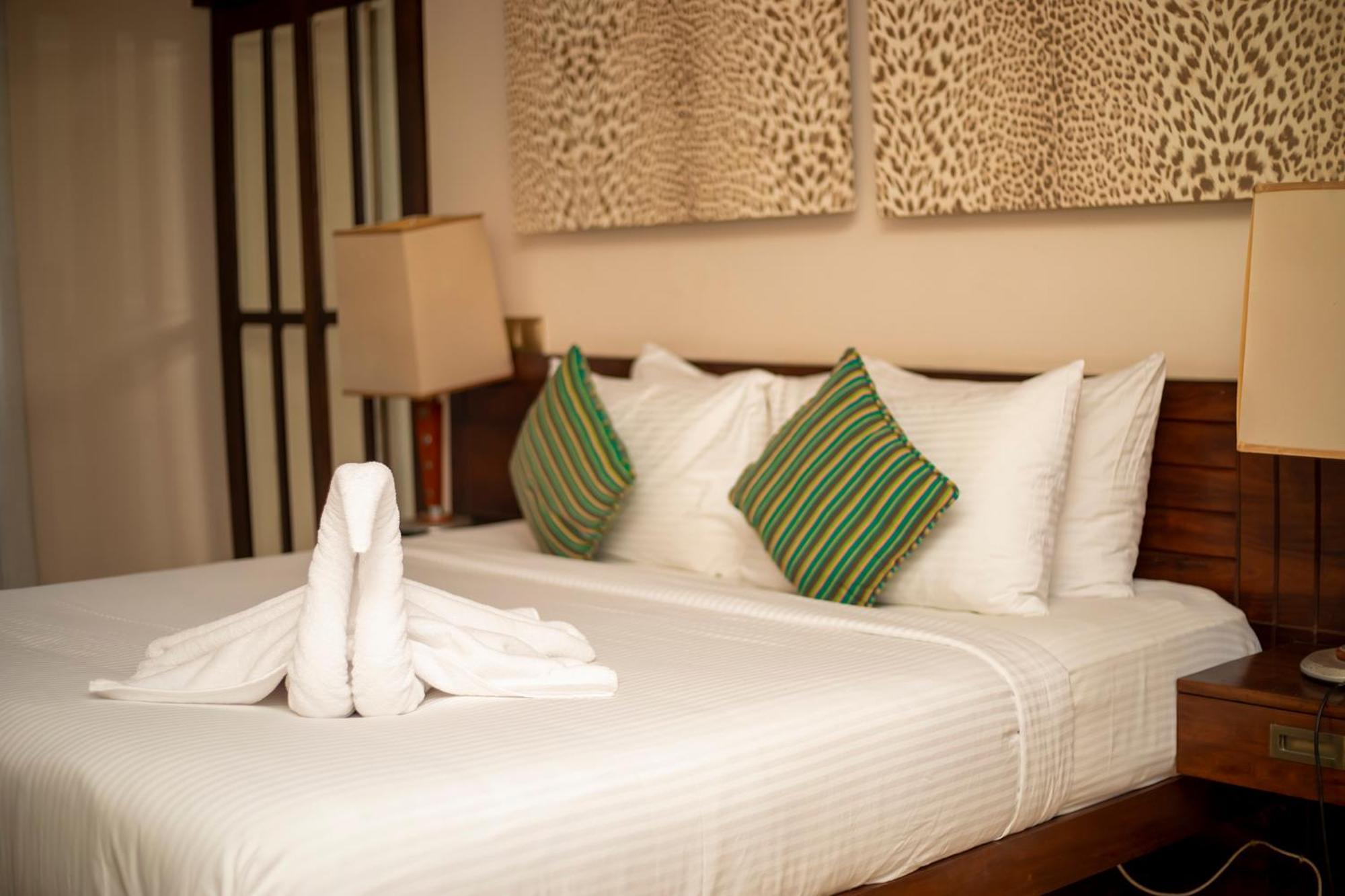 Nikara Luxury Beach House 티사마하라마 외부 사진